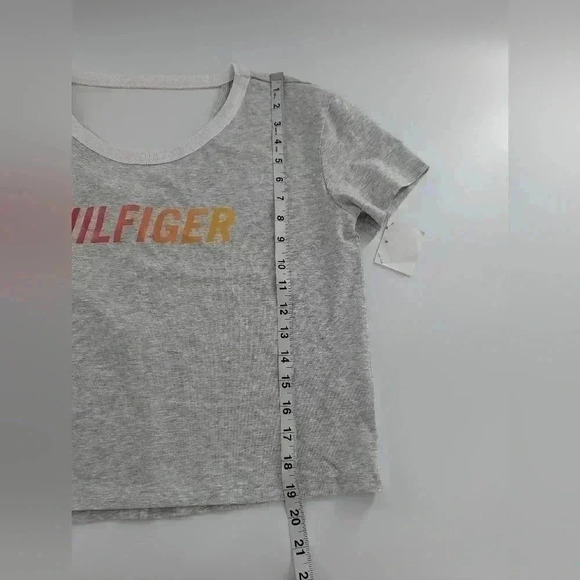 Tommy Hilfiger Women's Cutout Logo Pullover Top Gray Size XS New With Tags - Picture 4 of 10